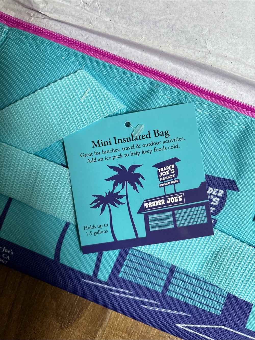 Trader Joe’s mini Insulated tote bag lunch bag blue summer 2026 NWT - Picture 3 of 6